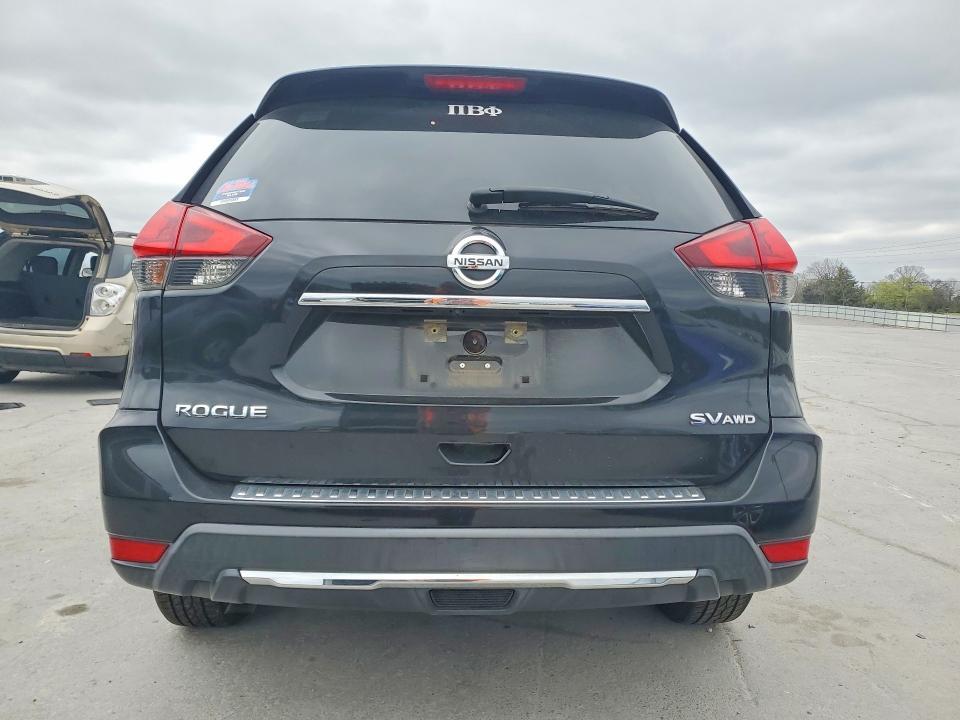 2018 Nissan Rogue sv
