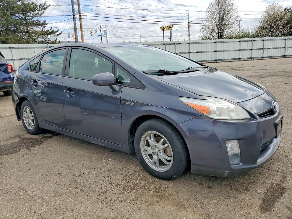 2010 Toyota Prius iii