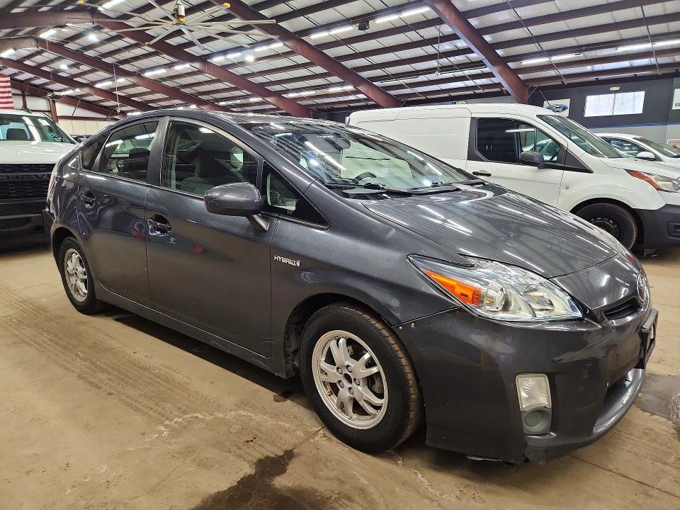 2010 Toyota Prius iii