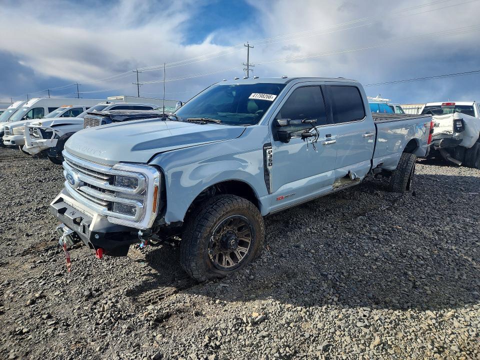 2025 Ford Truck F350 Crew C PU 4X4 C