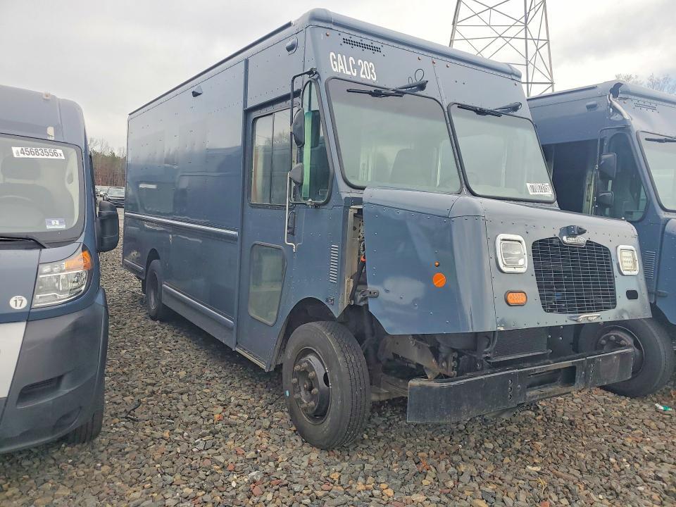 2021 Freightliner MT45G Chassis Delivery Truck