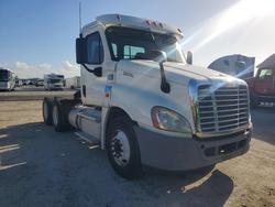 2015 Freigliner 2015 Freightliner Cascadia Semi Truck en venta en Jacksonville, FL