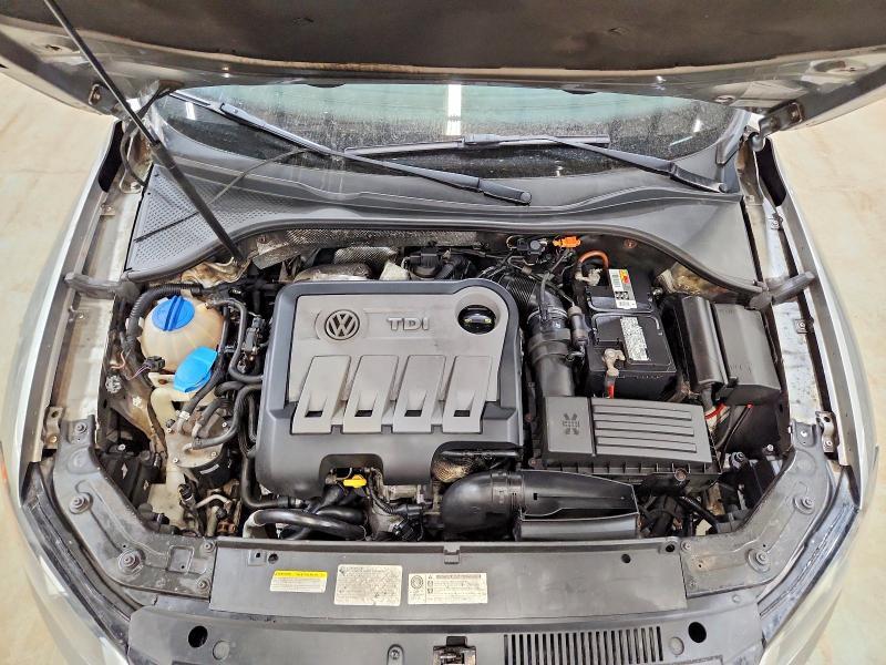 2014 Volkswagen Passat se