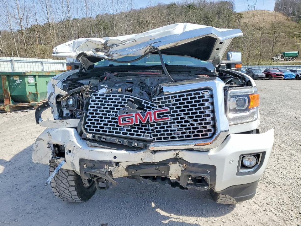 2016 GMC Sierra K2500 Denali
