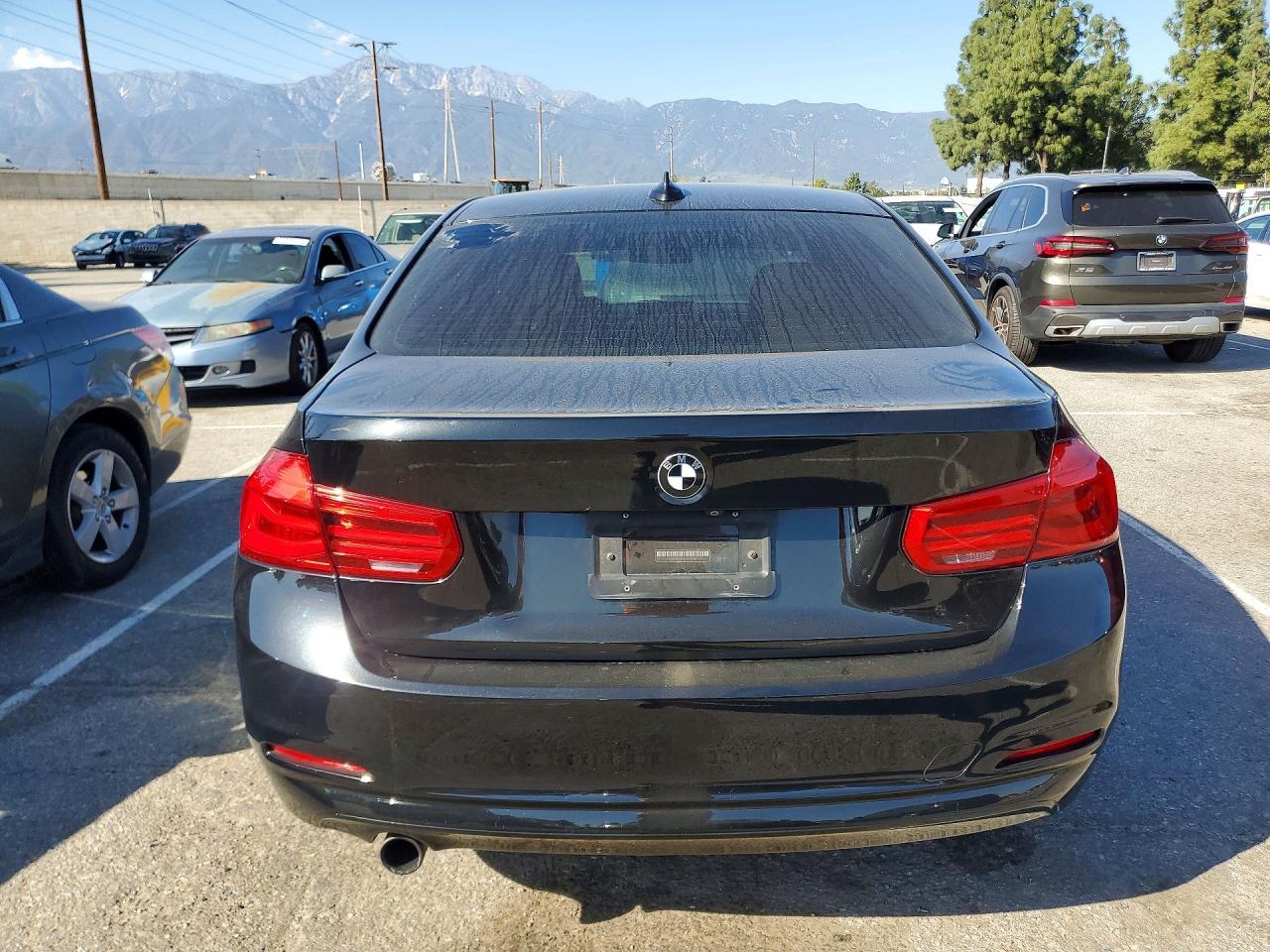 2018 BMW 320 i