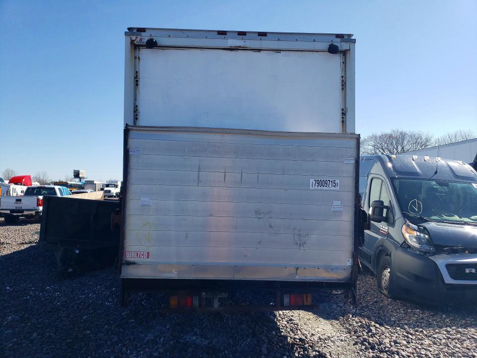 2013 Isuzu Npr hd box Truck