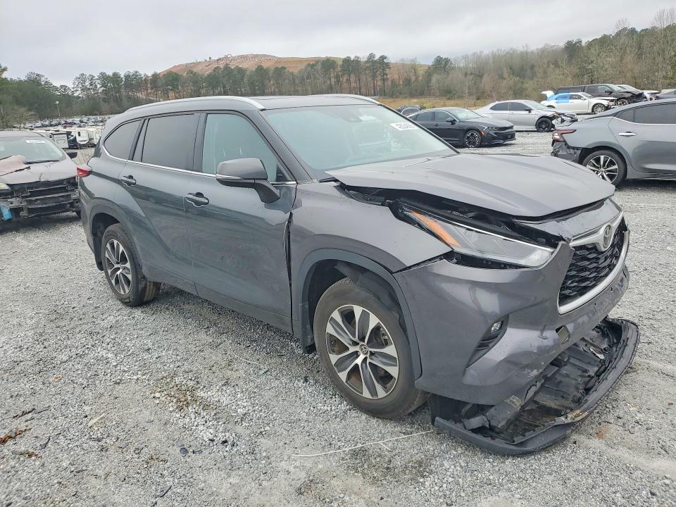2023 Toyota Highlander xle