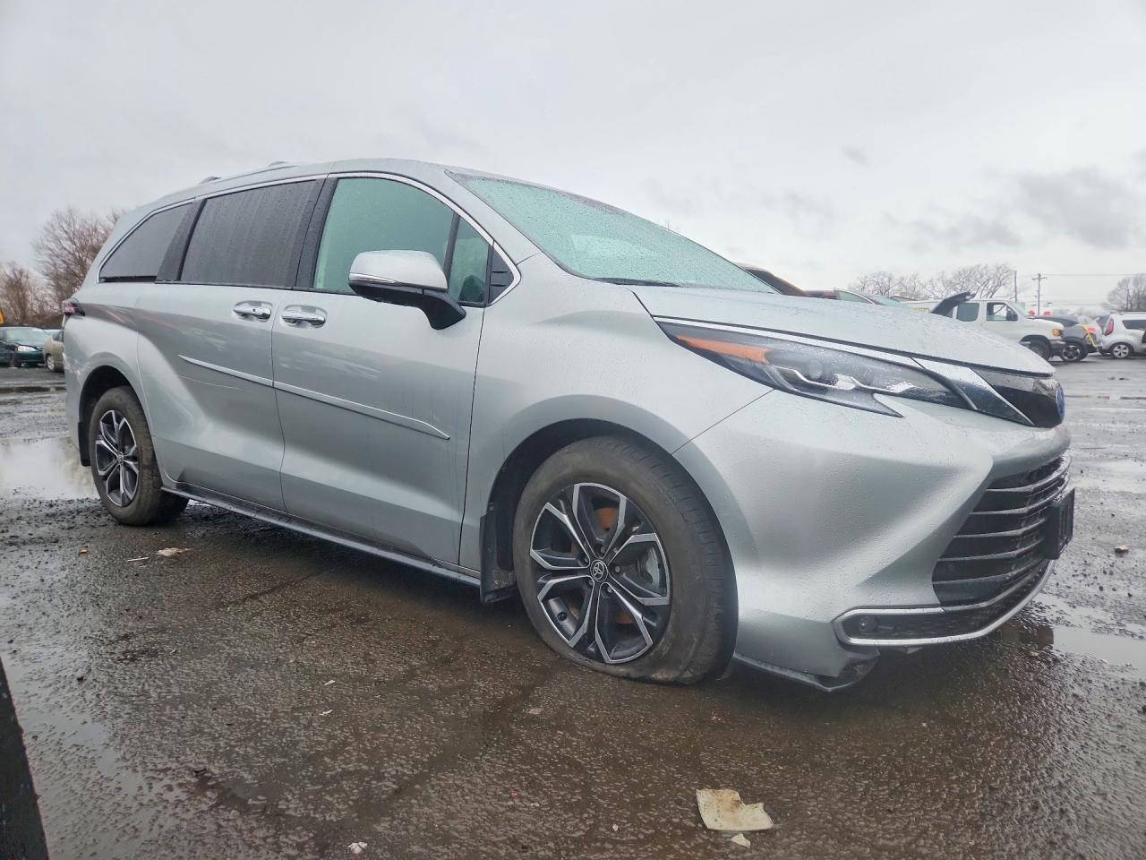 2025 Toyota Sienna Platinum 7-passenger
