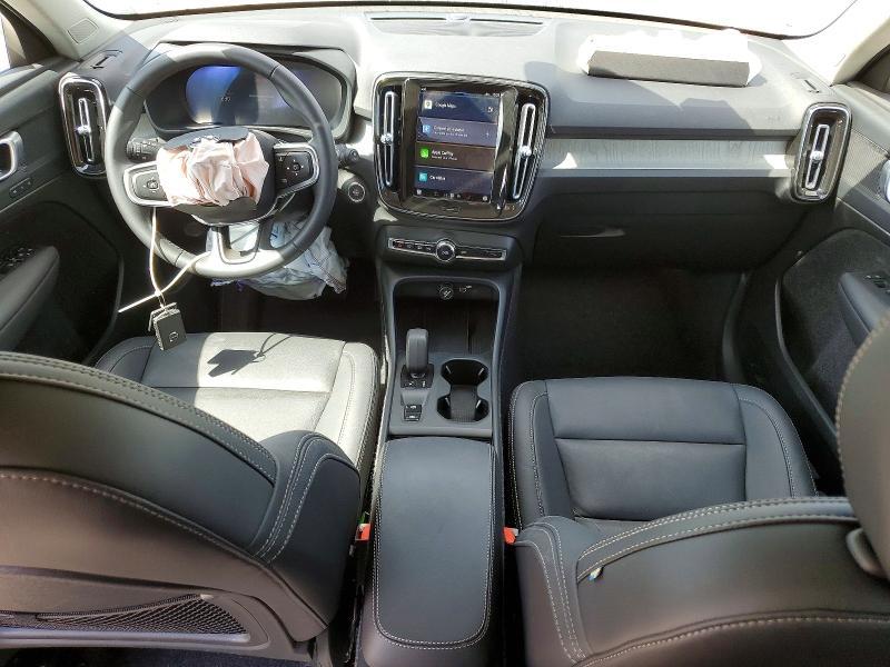 2025 Volvo Xc40 Core