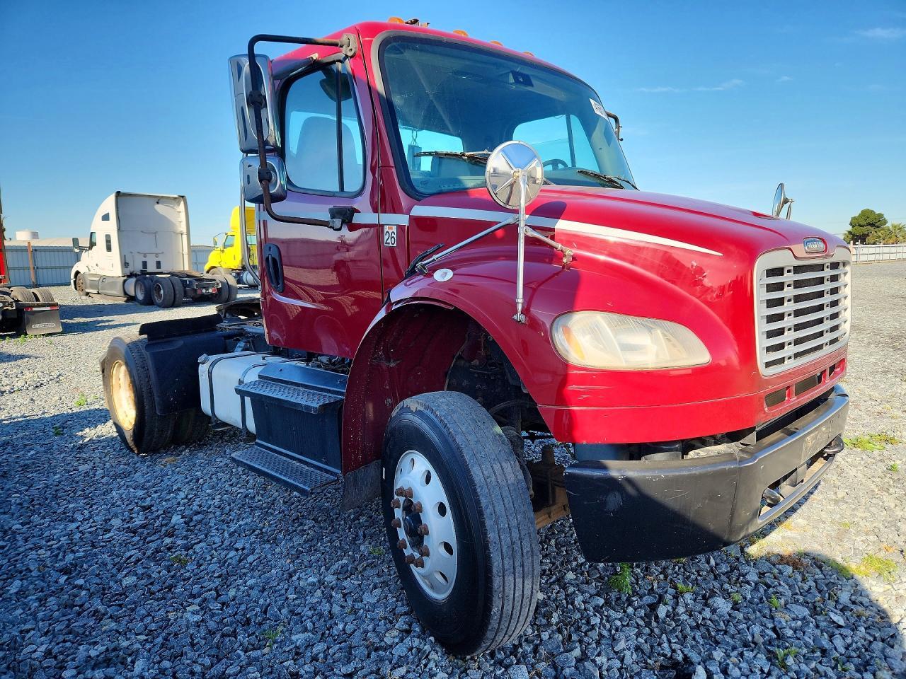 2016 Freigliner 2016 Freightliner Business Class M2 Semi Truck