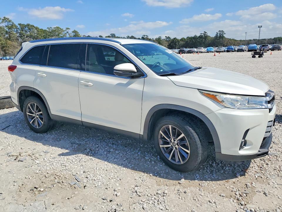 2019 Toyota Highlander xle