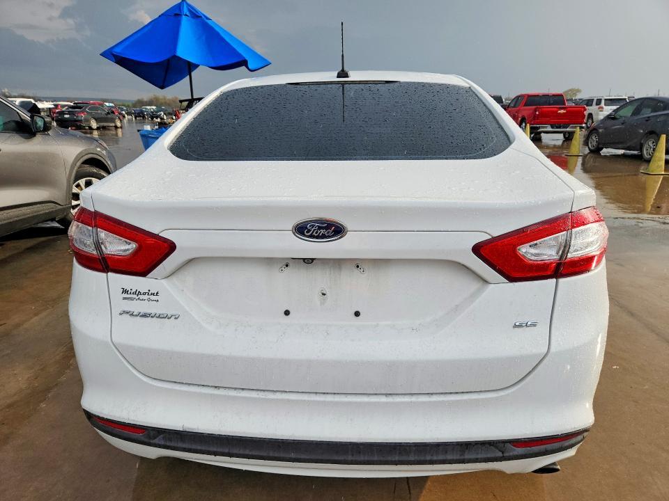 2016 Ford Fusion se