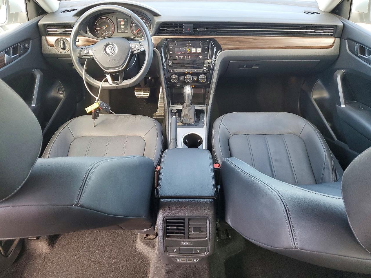 2020 Volkswagen Passat sel