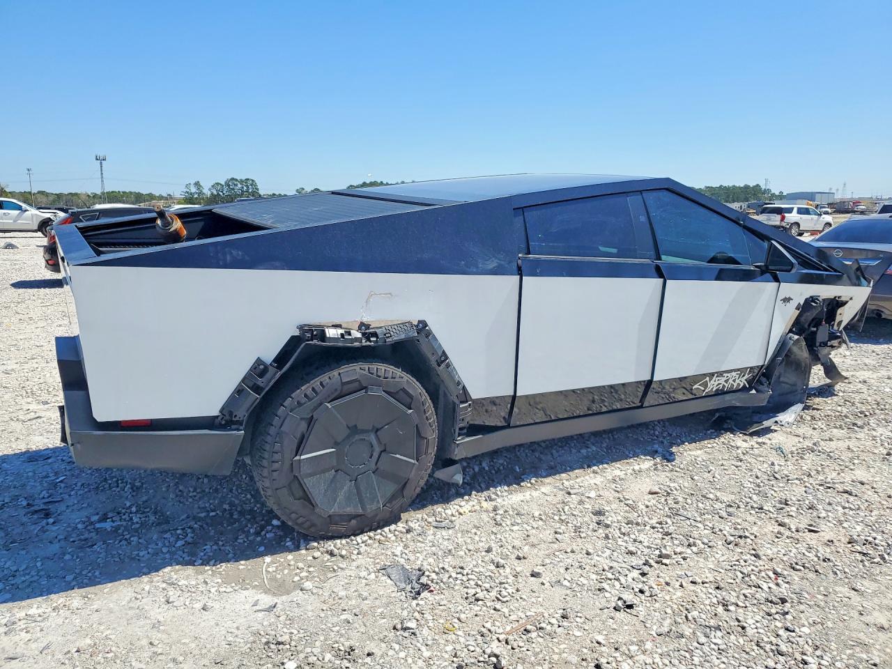 2024 Tesla Cybertruck