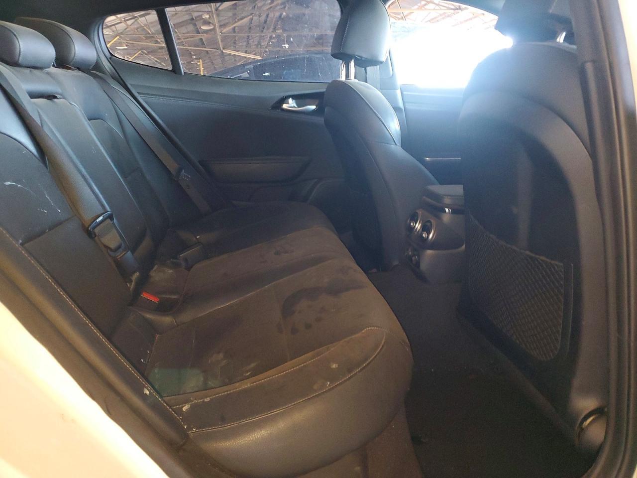 2022 KIA Stinger Gt-line