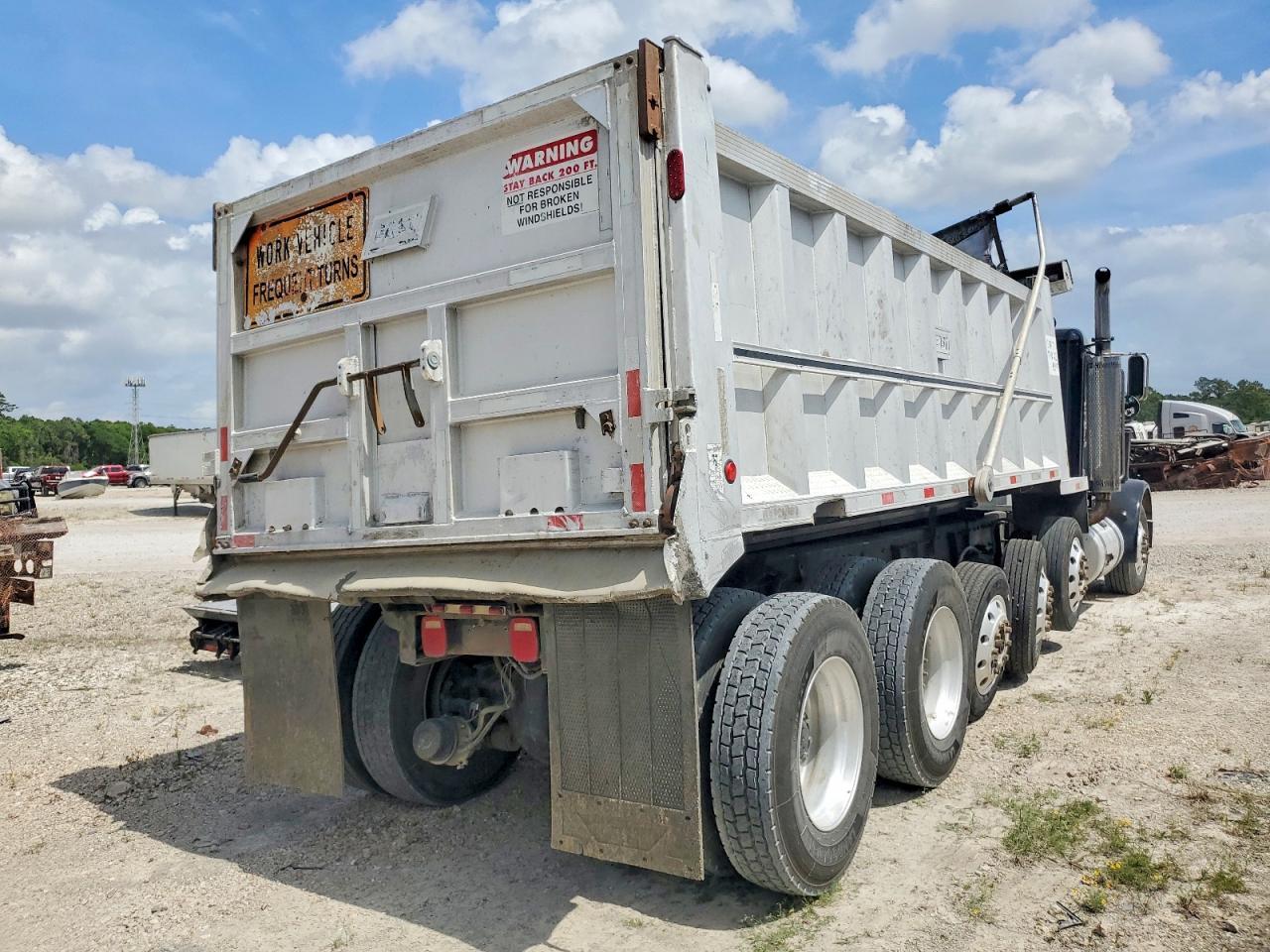 2004 Peterbilt 378 Dump Truck