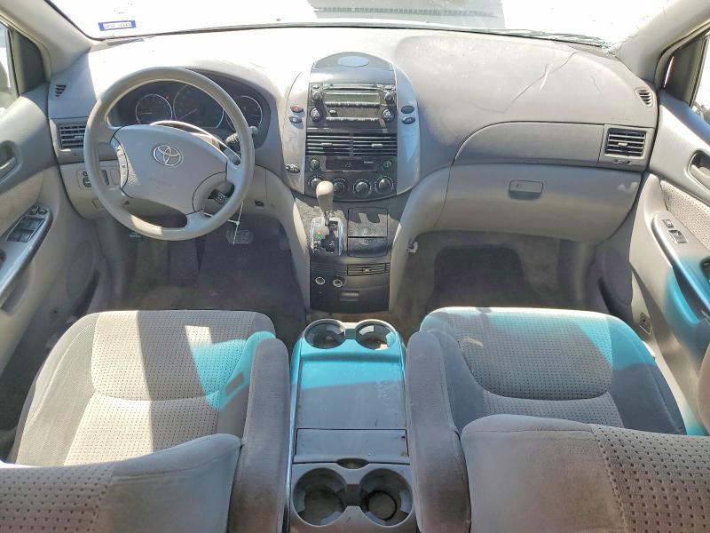 2008 Toyota Sienna le 8-passenger