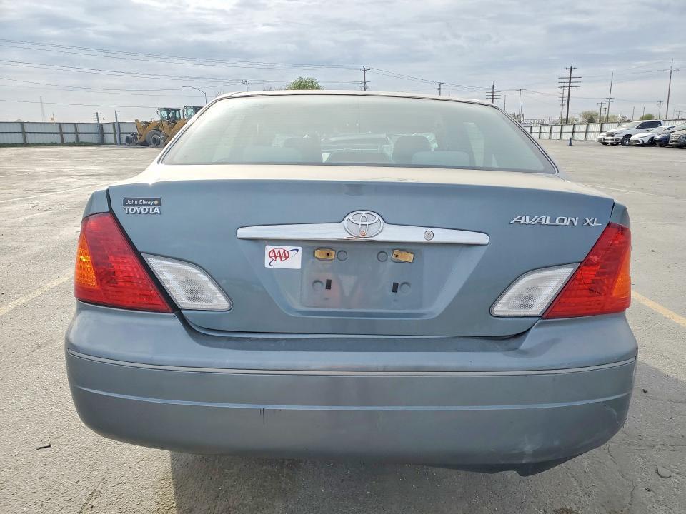 2002 Toyota Avalon xl