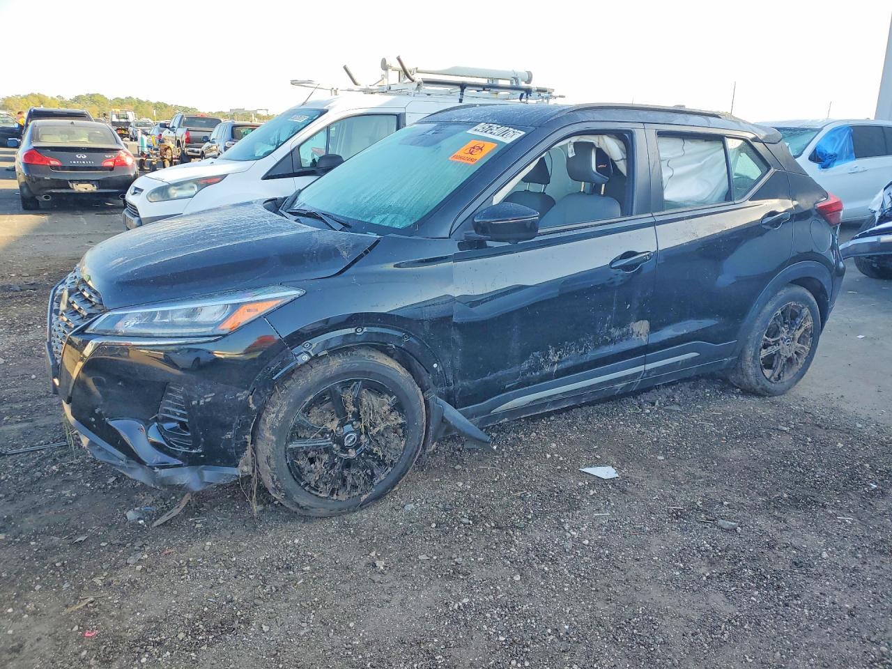 2024 Nissan Kicks sr