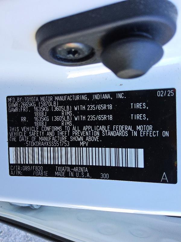 2025 Toyota Highlander le