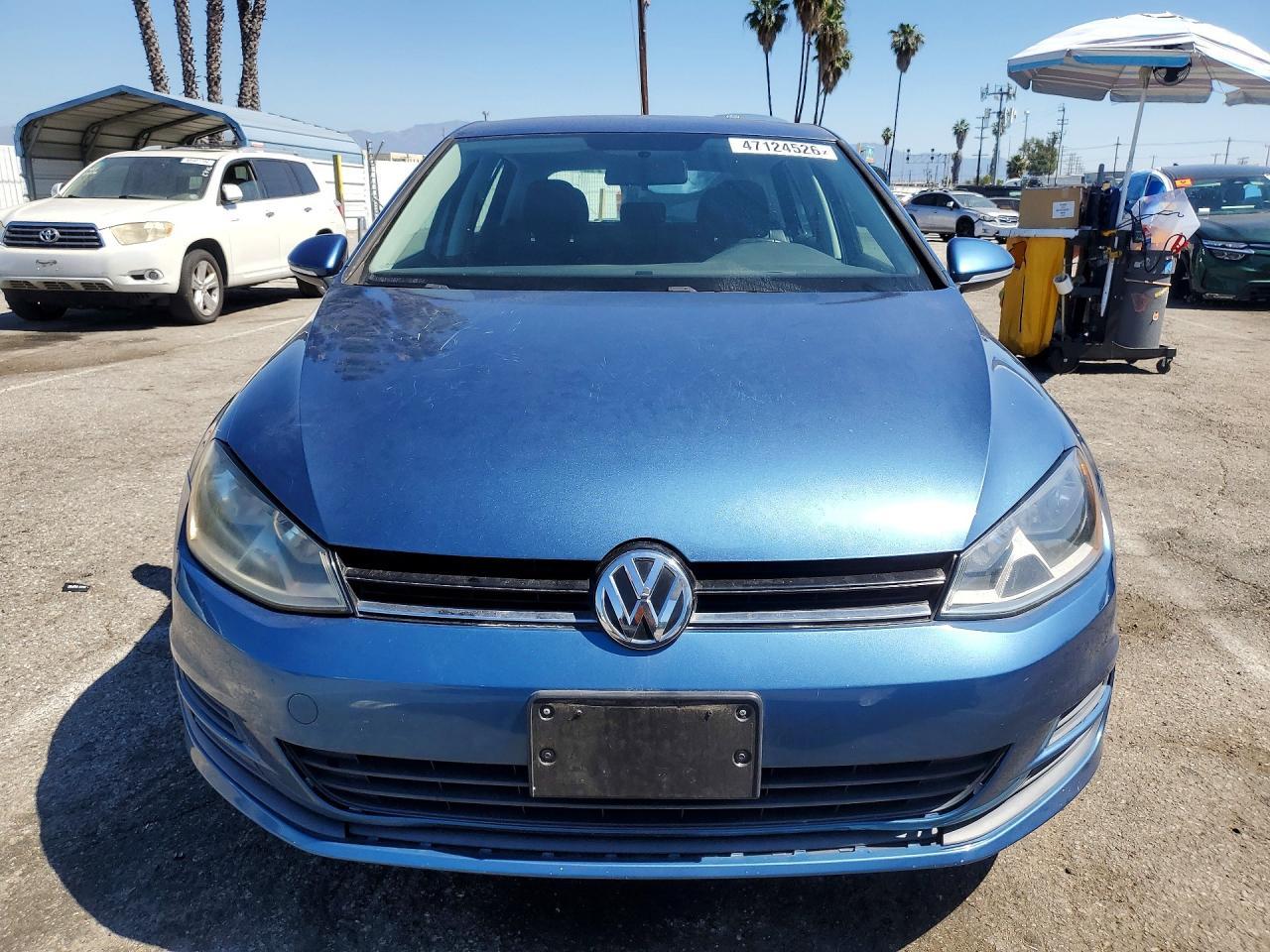 2016 Volkswagen Golf s