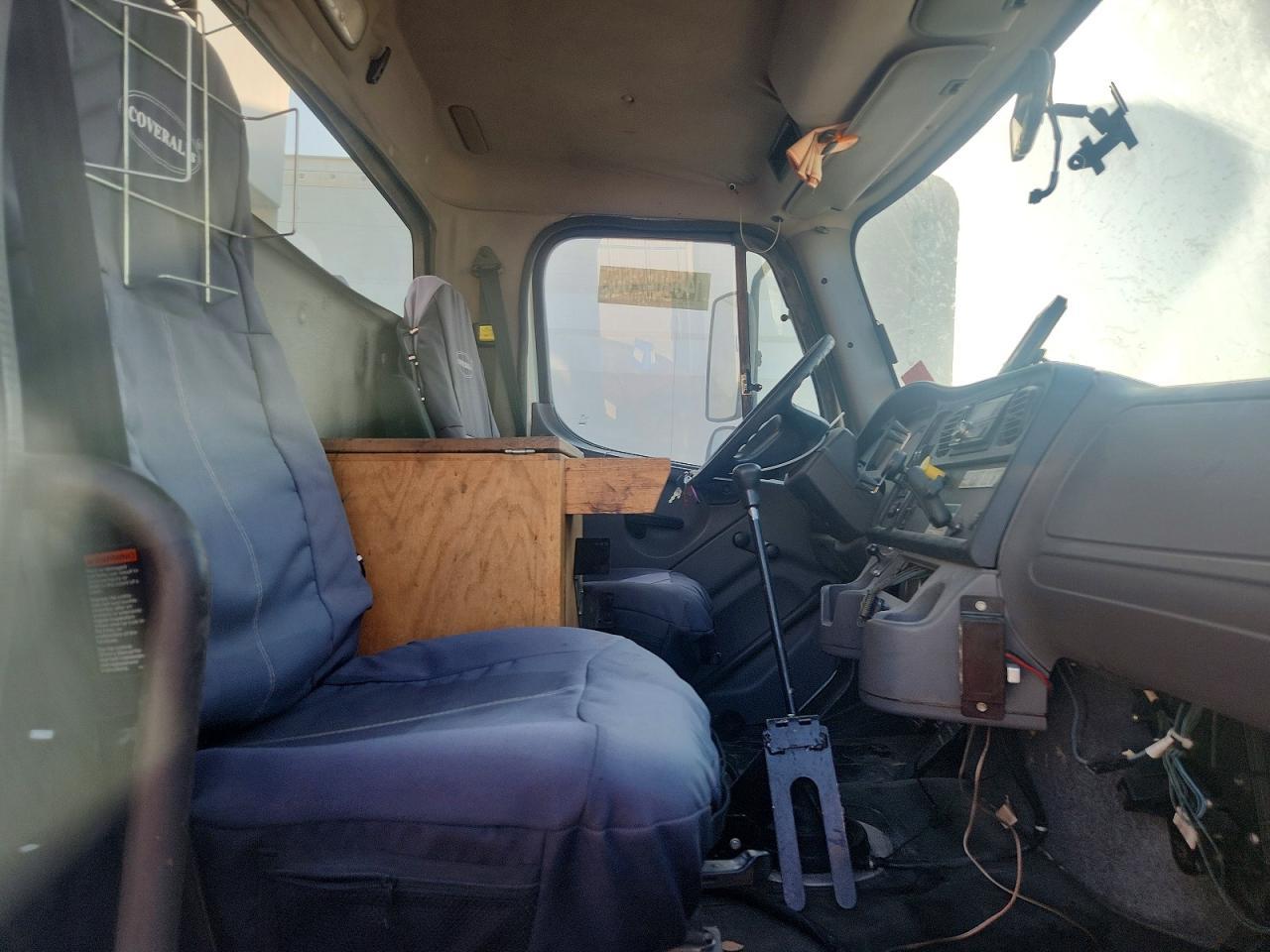 2012 Freightliner Business Class M2 Utility / Service Truck