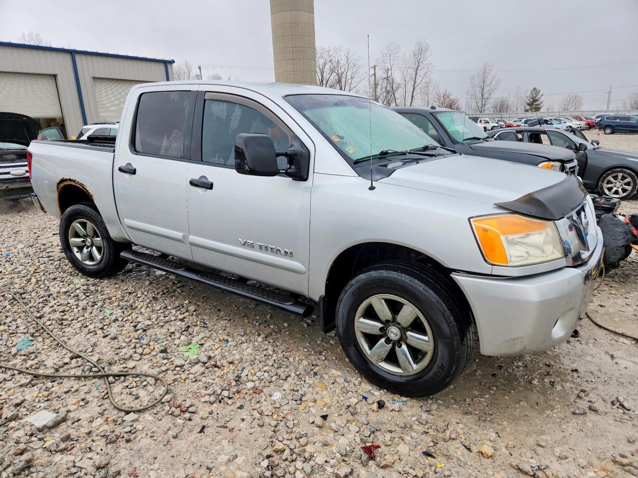 2011 Nissan Titan SV