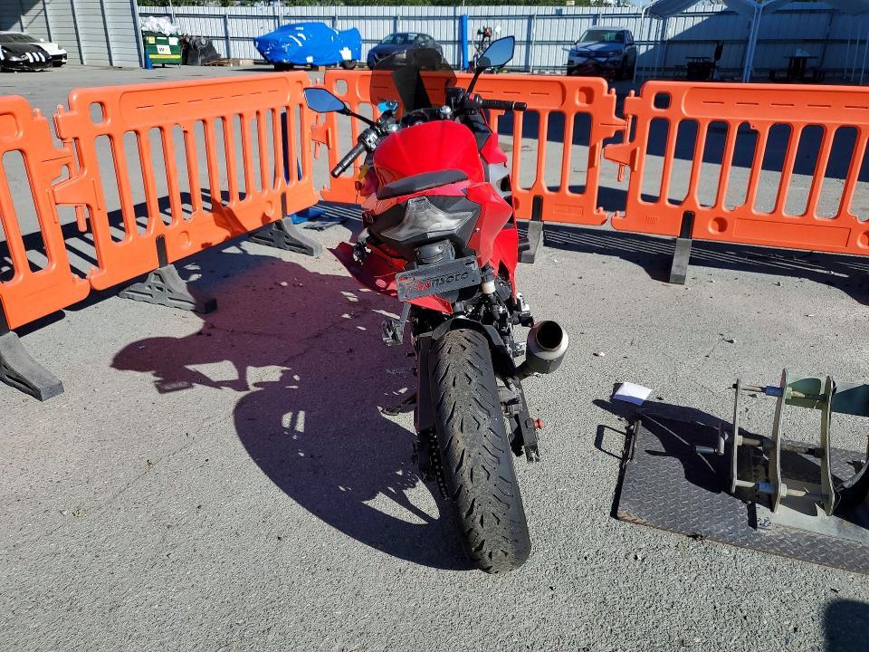 2021 Kawasaki EX400