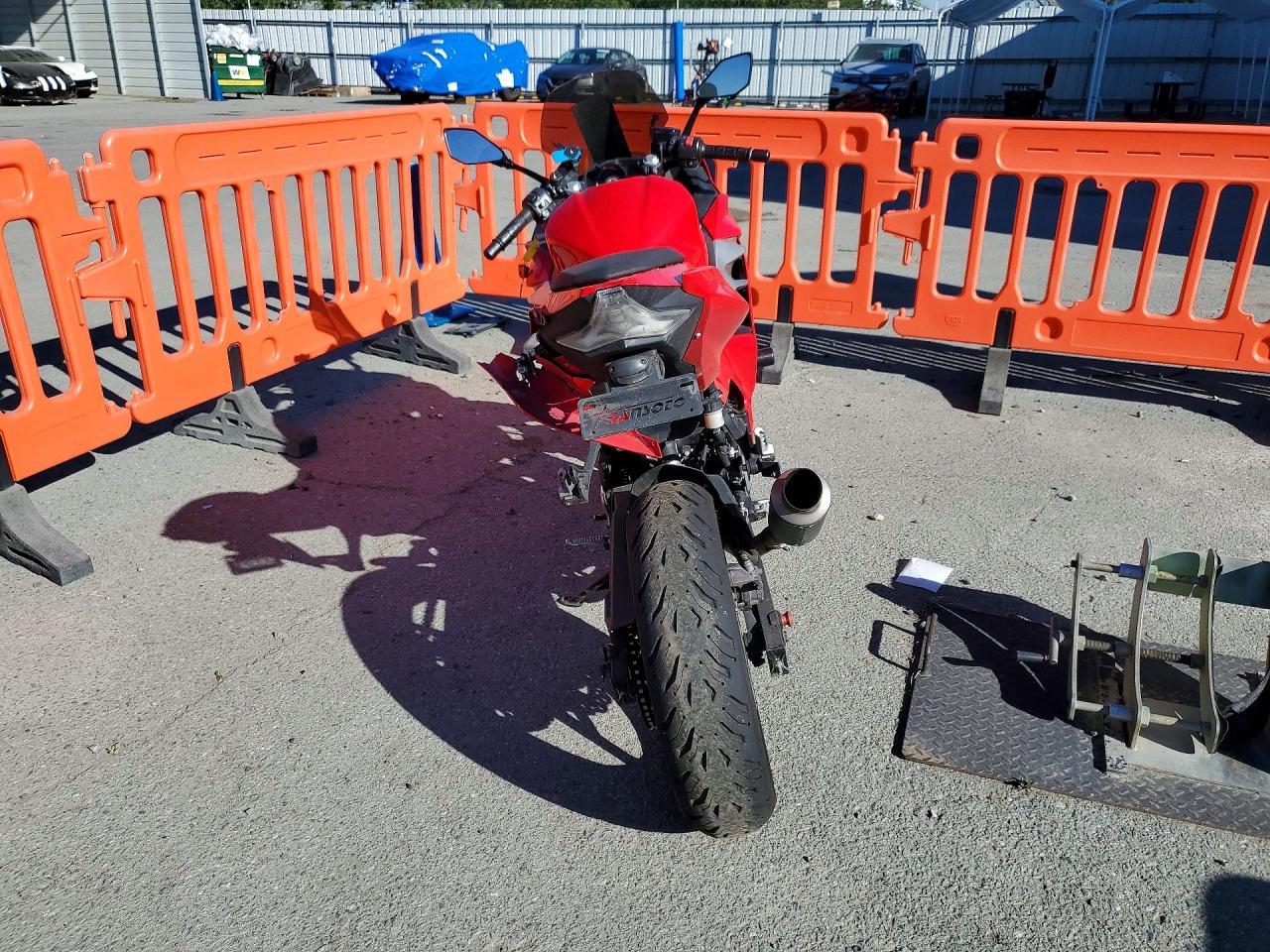 2021 Kawasaki EX400
