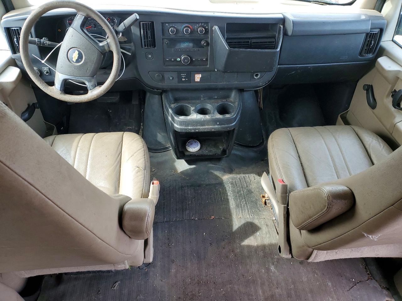 2011 Chevrolet Express 2500 Cargo Delivery Van