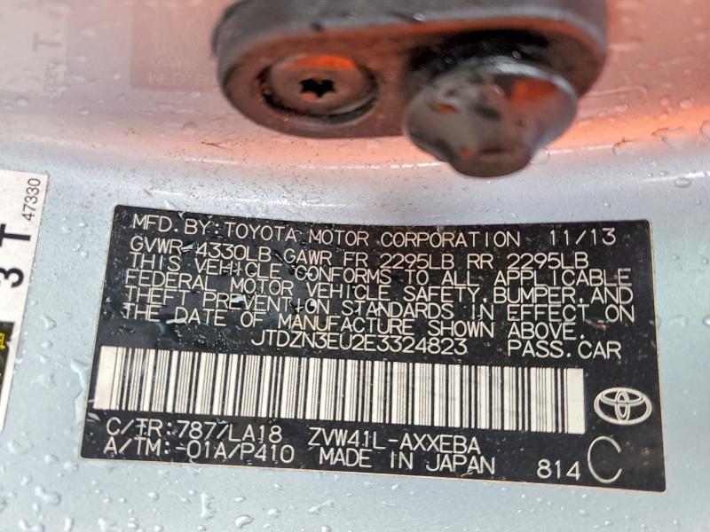 2014 Toyota Prius v Five