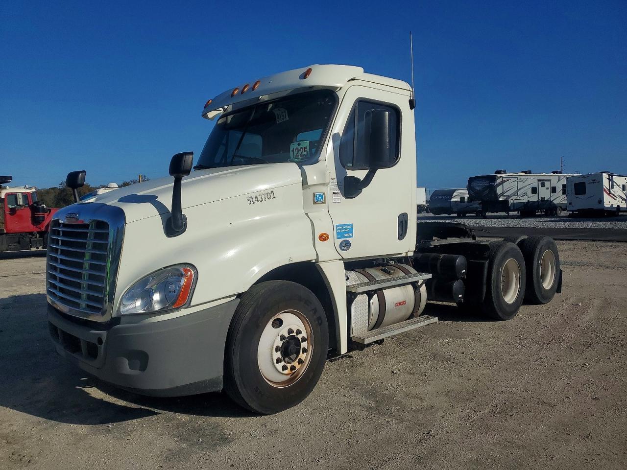 2015 Freigliner 2015 Freightliner Cascadia Semi Truck