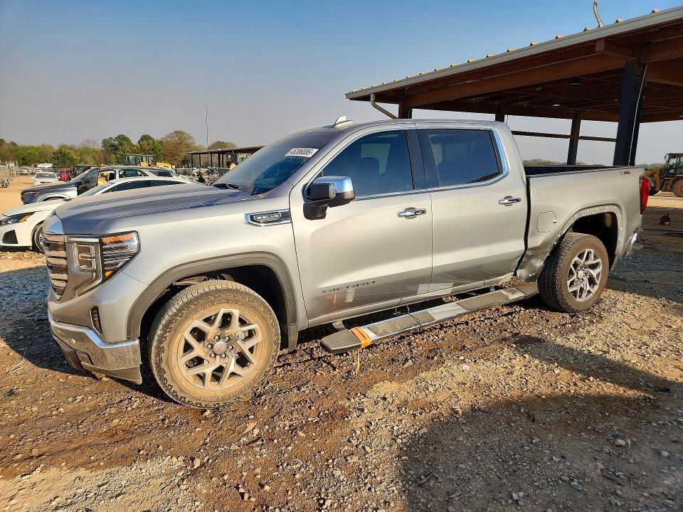 2025 GMC Sierra K1500 SLT