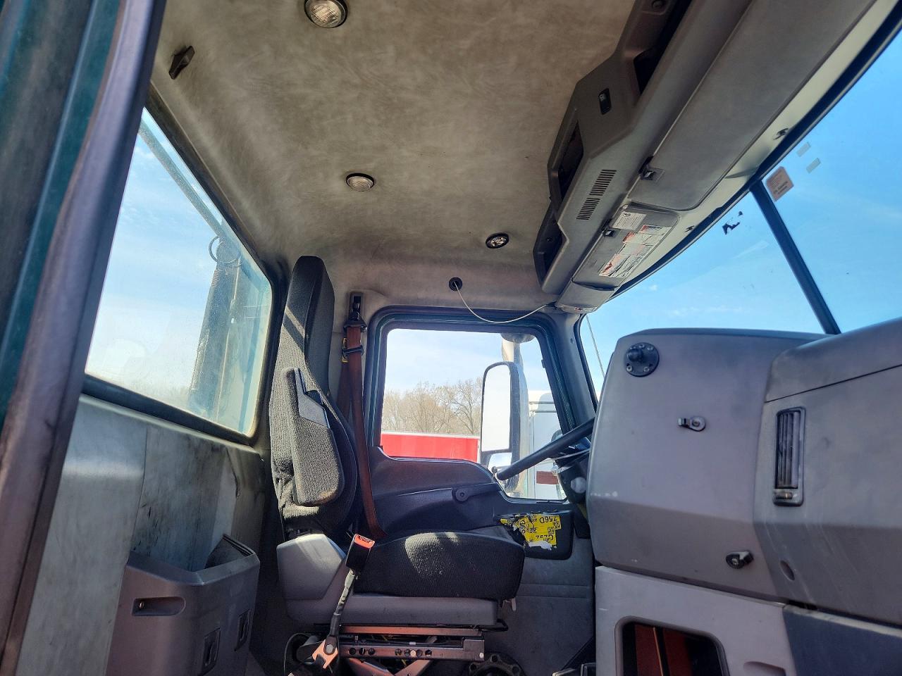 2017 Mack CXU612 Semi Truck