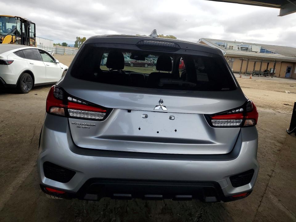 2025 Mitsubishi Outlander Sport s