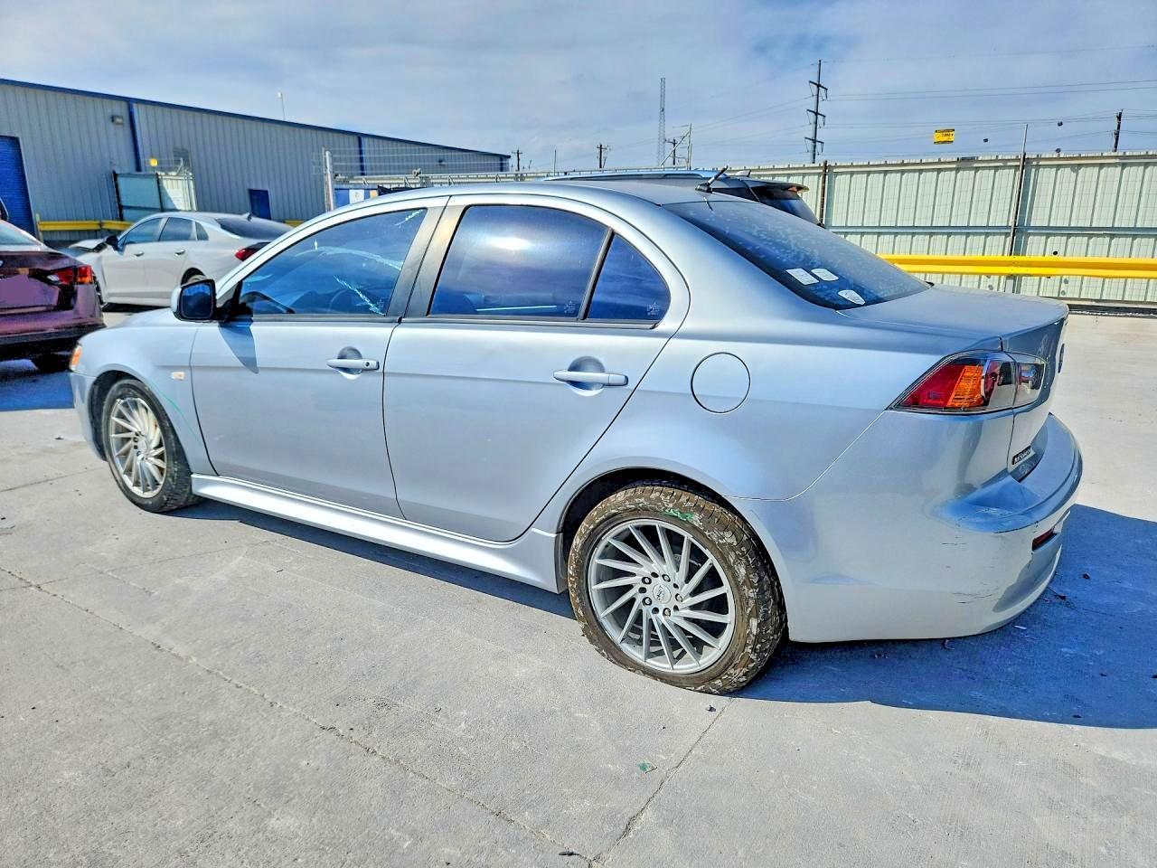 2014 Mitsubishi Lancer es