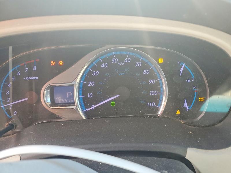 2011 Toyota Sienna xle 8-passenger
