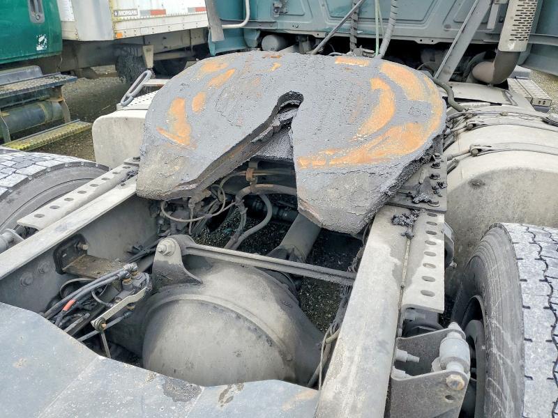 2017 Mack Cxu612 Semi Truck