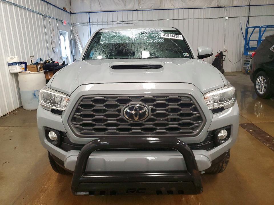 2020 Toyota Tacoma trd Sport