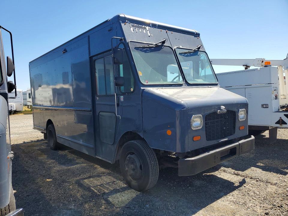 2020 Freightliner MT45G Chassis Delivery Truck