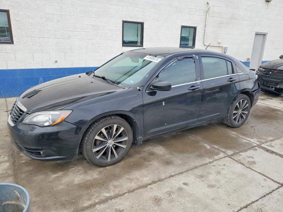 2012 Chrysler 200 s