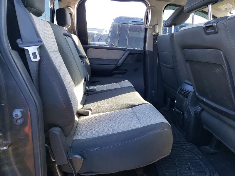 2011 Nissan Titan SV