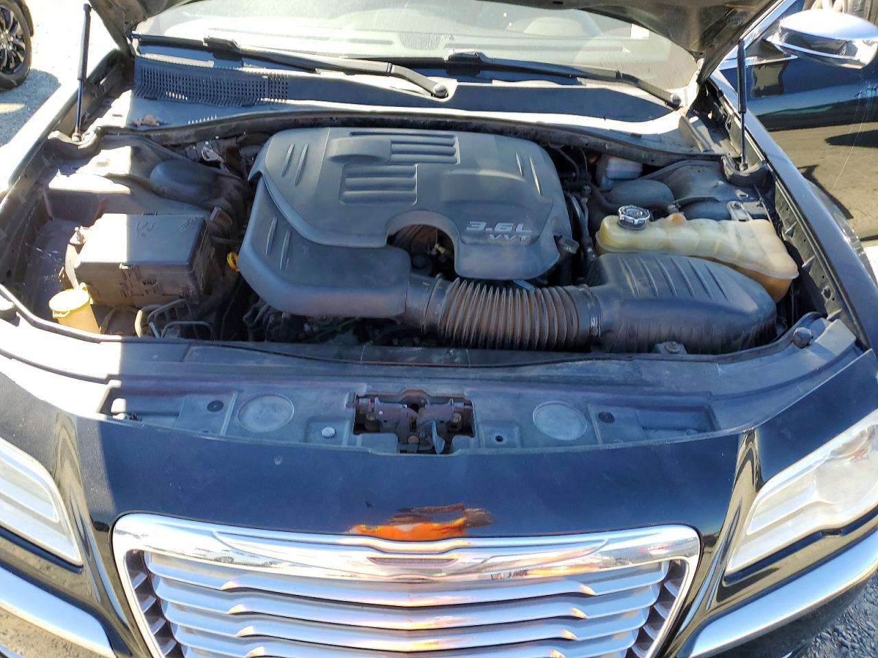 2012 Chrysler 300 Limited