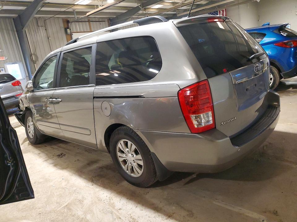 2012 KIA Sedona lx