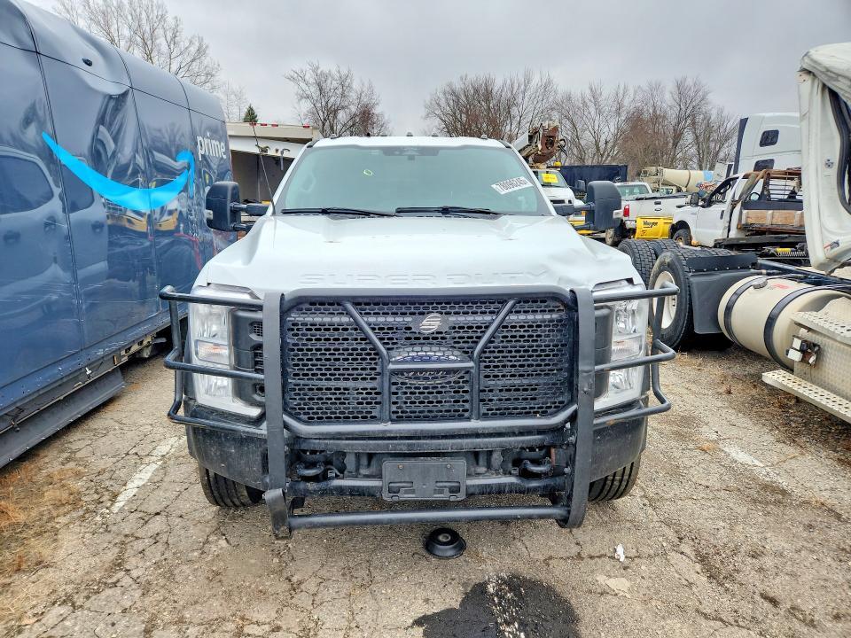 2024 Ford F550 Super Duty Truck Cab AND Chassis