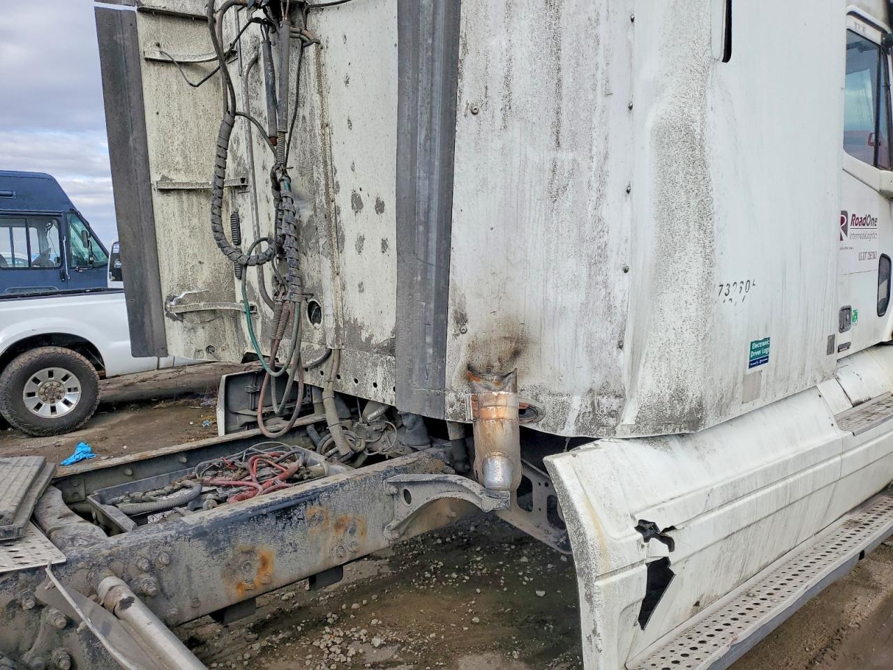 2007 Freightliner Columbia 120 Semi Truck