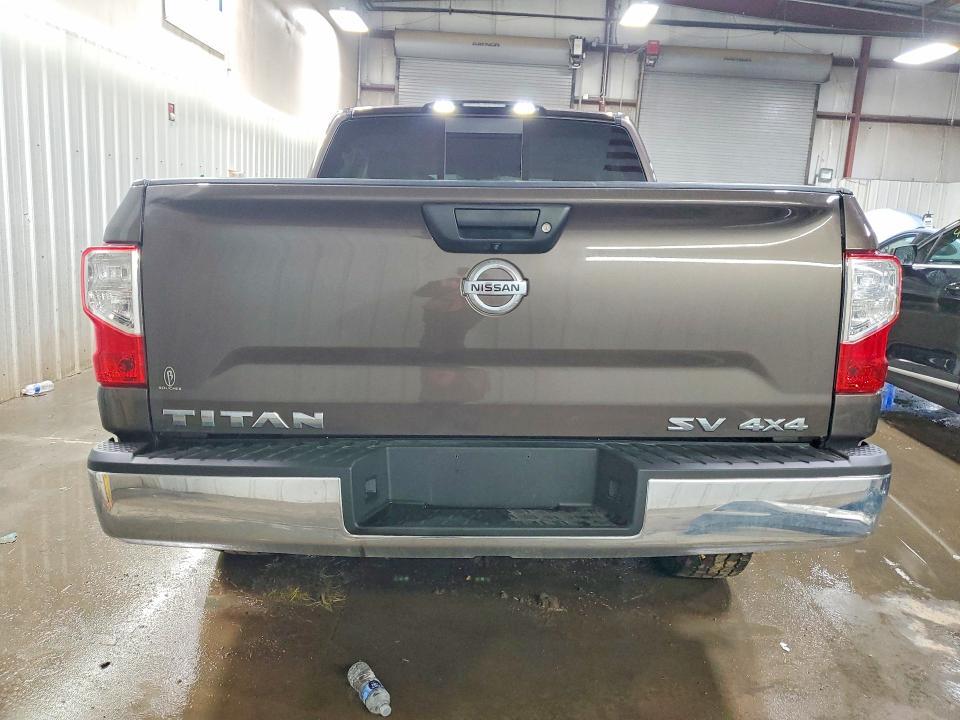 2018 Nissan Titan SV