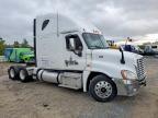 2013 Freigliner 2013 Freightliner Cascadia 1-Semi Truck