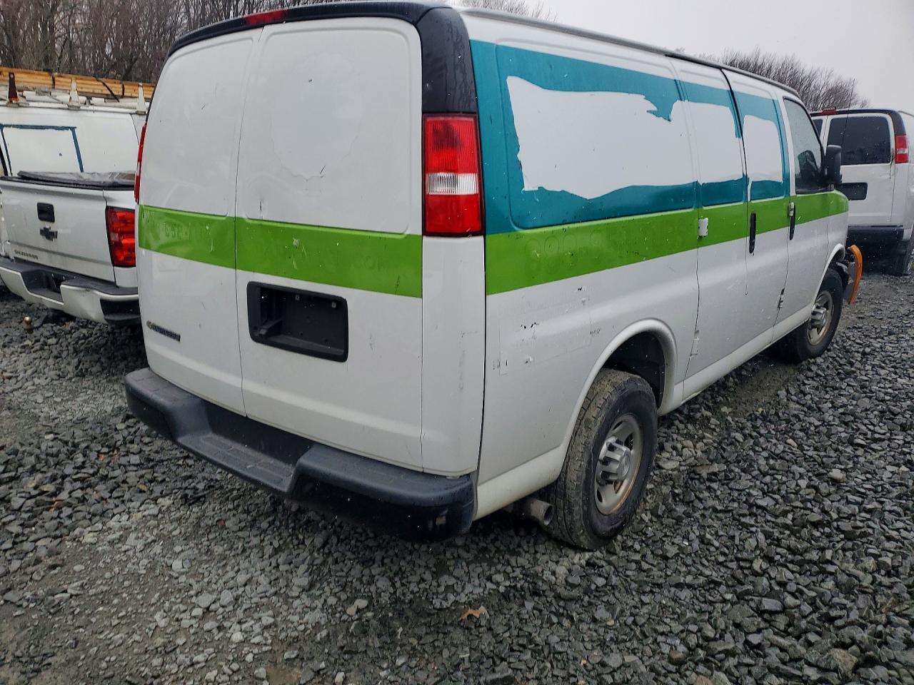 2020 Chevrolet Express G2500