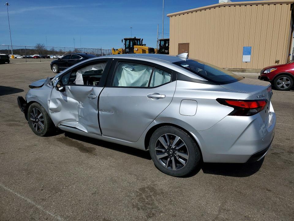 2021 Nissan Versa sv